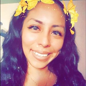 Meet your Posher, Adriana